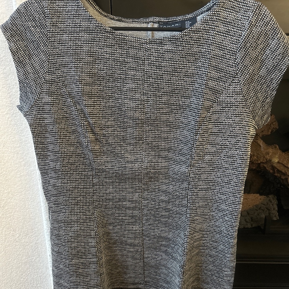 Tahari top